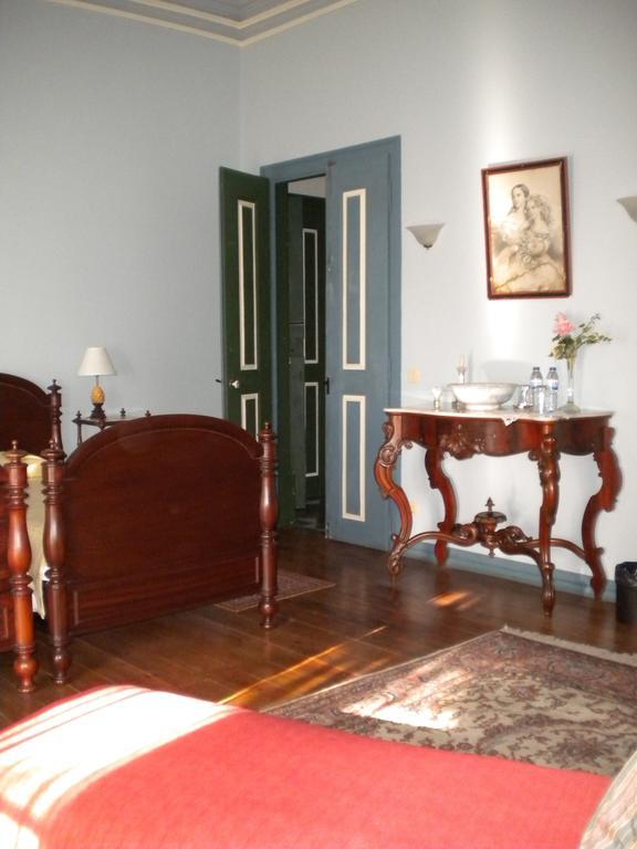 トーレス・ノーヴァス Casa Dos Vargos Bed & Breakfast エクステリア 写真