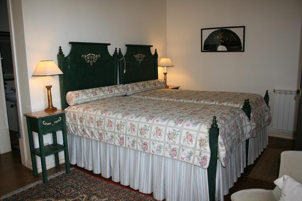 トーレス・ノーヴァス Casa Dos Vargos Bed & Breakfast エクステリア 写真